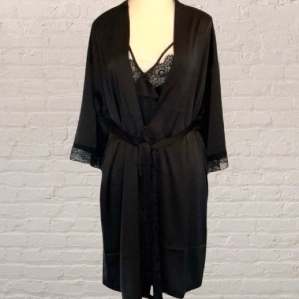 $5$ add on R. Line Black Satin and Lace Robe and Cami 2 piece Set XXS/XS